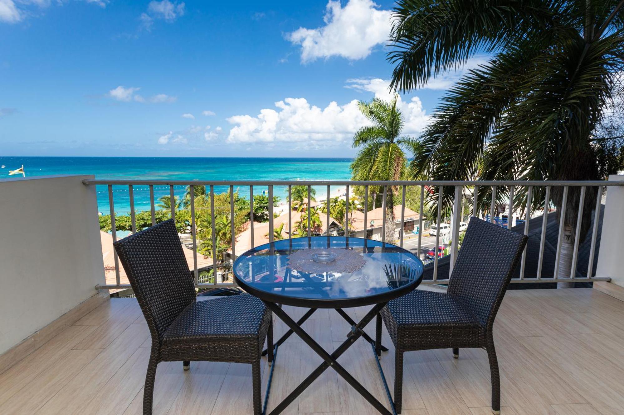 Montego Bay Club Apartments Kültér fotó