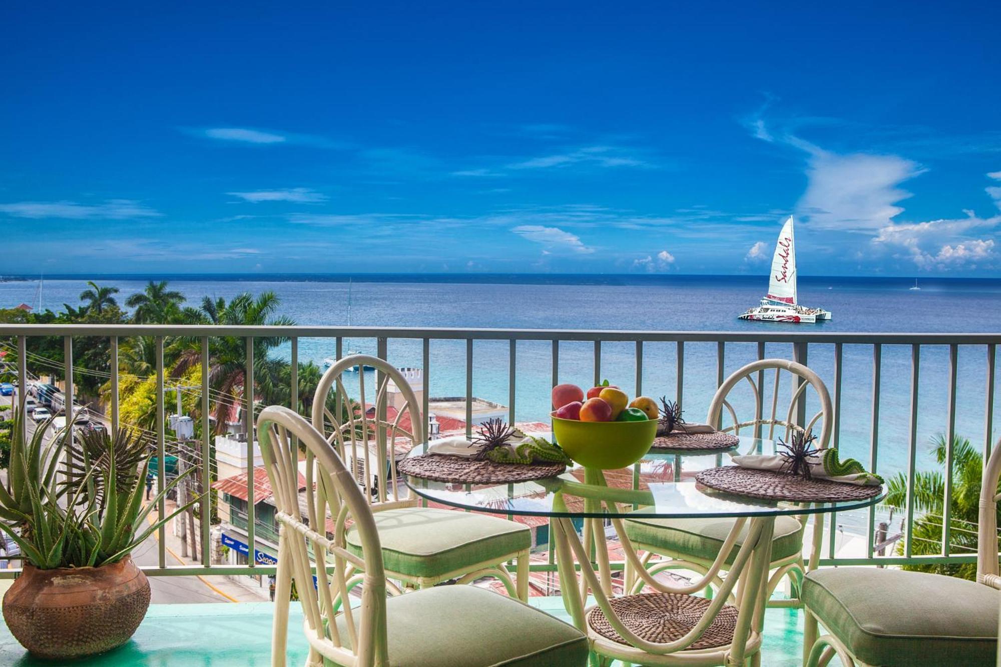 Montego Bay Club Apartments Kültér fotó